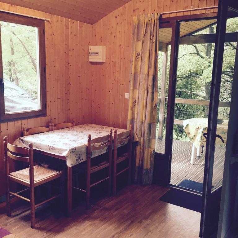 Camping Du Puy Rond Bressuire Oda fotoğraf